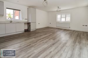 ORCHARD CRESCENT- click for photo gallery